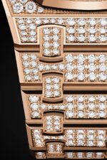 Audemars Piguet Royal Oak 33mm Quartz Rose Gold - Pave Diamond Dial, Case, Bezel and Bracelet (Ref# 67652OR.ZZ.1265OR.01) - Image 3