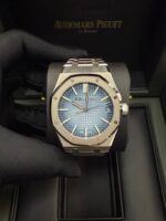 Audemars Piguet Royal Oak 41mm White Gold Smoked Blue Dial 15510BC.OO.1320BC.02 - Image 2