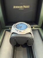 Audemars Piguet Royal Oak 41mm White Gold Smoked Blue Dial 15510BC.OO.1320BC.02 - Image 15
