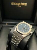 Audemars Piguet Royal Oak Jumbo 39mm Stainless Steel Jumbo Ultra-Thin Blue Dial 15202ST.OO.1240ST.01 - Image 9