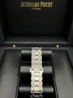 Audemars Piguet Royal Oak Jumbo 39mm Stainless Steel Jumbo Ultra-Thin Blue Dial 15202ST.OO.1240ST.01 - Image 5