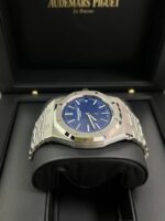 Audemars Piguet Royal Oak Jumbo  Extra-thin 16202BC.OO.1240BC.02 - Image 4