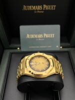 Audemars Piguet Royal Oak Jumbo (Ref# 16202BA.OO.1240BA.02) - Image 5