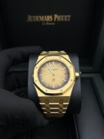 Audemars Piguet Royal Oak Jumbo (Ref# 16202BA.OO.1240BA.02) - Image 8