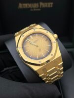 Audemars Piguet Royal Oak Jumbo (Ref# 16202BA.OO.1240BA.02) - Image 15