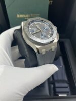 Audemars Piguet Royal Oak Offshore Selfwinding Chronograph (Ref# 26420IO.OO.A009CA.01) - Image 4