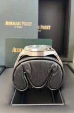 Audemars Piguet Royal Oak Selfwinding 37mm Ice Blue Dial 15550ST.OO.1356ST.08 - Image 5