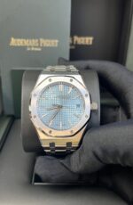 Audemars Piguet Royal Oak Selfwinding 37mm Ice Blue Dial 15550ST.OO.1356ST.08 - Image 7