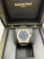 Audemars Piguet Royal Oak Selfwinding 37mm Stainless Steel Blue Dial 50th anniversary 15550ST.OO.1356ST.02 - Image 2