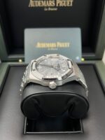 Audemars Piguet Royal Oak Selfwinding 50th Anniversary 15551ST.ZZ.1356ST.03 - Image 6