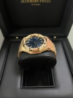 Audemars Piguet Royal Oak Selfwinding 50th Anniversary Blue Dial 15551OR.ZZ.1356OR.02 - Image 6