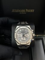 Audemars Piguet Royal Oak Selfwinding Chronograph (Ref# 26715ST.OO.1356ST.02) - Image 11