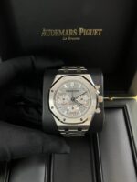 Audemars Piguet Royal Oak Selfwinding Chronograph (Ref# 26715ST.OO.1356ST.02) - Image 13
