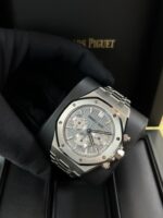 Audemars Piguet Royal Oak Selfwinding Chronograph (Ref# 26715ST.OO.1356ST.02) - Image 10