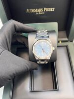 Audemars Piguet Royal Oak Selfwinding Ice Blue Dial 77451ST.ZZ.1361ST.03 - Image 14
