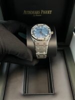 Audemars Piguet Royal Oak Selfwinding Ice Blue Dial 77451ST.ZZ.1361ST.03 - Image 11