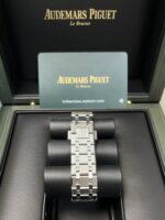Audemars Piguet Royal Oak Selfwinding (Ref# 15551ST.ZZ.1356ST.06) - Image 5