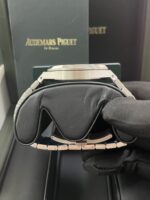 Audemars Piguet Royal Oak Selfwinding/ Stainless Steel/ Black Dial (Ref# 15500ST.OO.1220ST.03) - Image 9