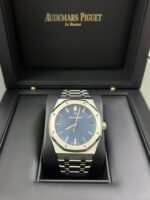 Audemars Piguet Royal Oak Selfwinding/ Stainless Steel/ Blue Dial (Ref#15500ST.OO.1220ST.01) - Image 2