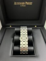 Audemars Piguet Royal Oak Selfwinding/ Stainless Steel/ Blue Dial (Ref#15500ST.OO.1220ST.01) - Image 4