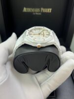 Audemars Piguet Royal Oak Selfwinding White Ceramic 77350CB.OO.1266CB.01 - Image 15