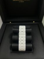 Audemars Piguet Royal Oak Selfwinding White Ceramic 77350CB.OO.1266CB.01 - Image 3