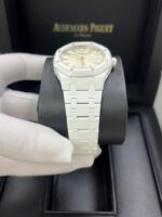 Audemars Piguet Royal Oak Selfwinding White Ceramic 77350CB.OO.1266CB.01 - Image 11