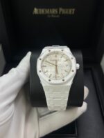 Audemars Piguet Royal Oak Selfwinding White Ceramic 77350CB.OO.1266CB.01 - Image 9
