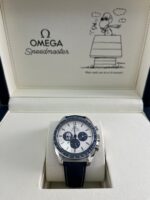Omega Speedmaster 'Silver Snoopy Award' 310.32.42.50.02.001 - Image 2