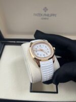 Patek Philippe Aquanaut Ladies White Dial Rose Gold Aquanaut Luce Travel 5269/200R - Image 4