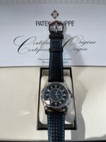 Patek Philippe Calatrava 40mm Blue Date Sweep Seconds (Ref# 6007G-011) - Image 4