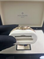 Patek Philippe Nautilus 32mm Diamond Bezel Rose Gold Purple Wave Dial 7010/1R-013 - Image 5