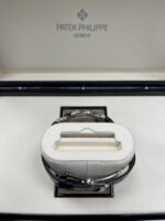 Patek Philippe Nautilus Grey Dial Ref # 5712G-001 - Image 4