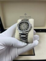 Patek Philippe Nautilus Ladies 35.2mm 7118/1200A-011 - Image 15