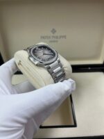 Patek Philippe Nautilus Ladies 35.2mm 7118/1200A-011 - Image 9