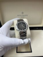 Patek Philippe Nautilus Ladies 35.2mm 7118/1200A-011 - Image 10