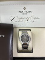 Patek Philippe Nautilus Ladies 35.2mm 7118/1200A-011 - Image 2