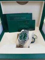 Rolex Oyster Perpetual 41 Stainless Steel - Green Index Dial - Oyster Bracelet (Ref# 124300) - Image 6