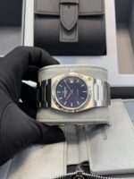 Vacheron Constantin Blue Dial Steel Historiques 222 Reference #  4200H/222A-B934 - Image 11